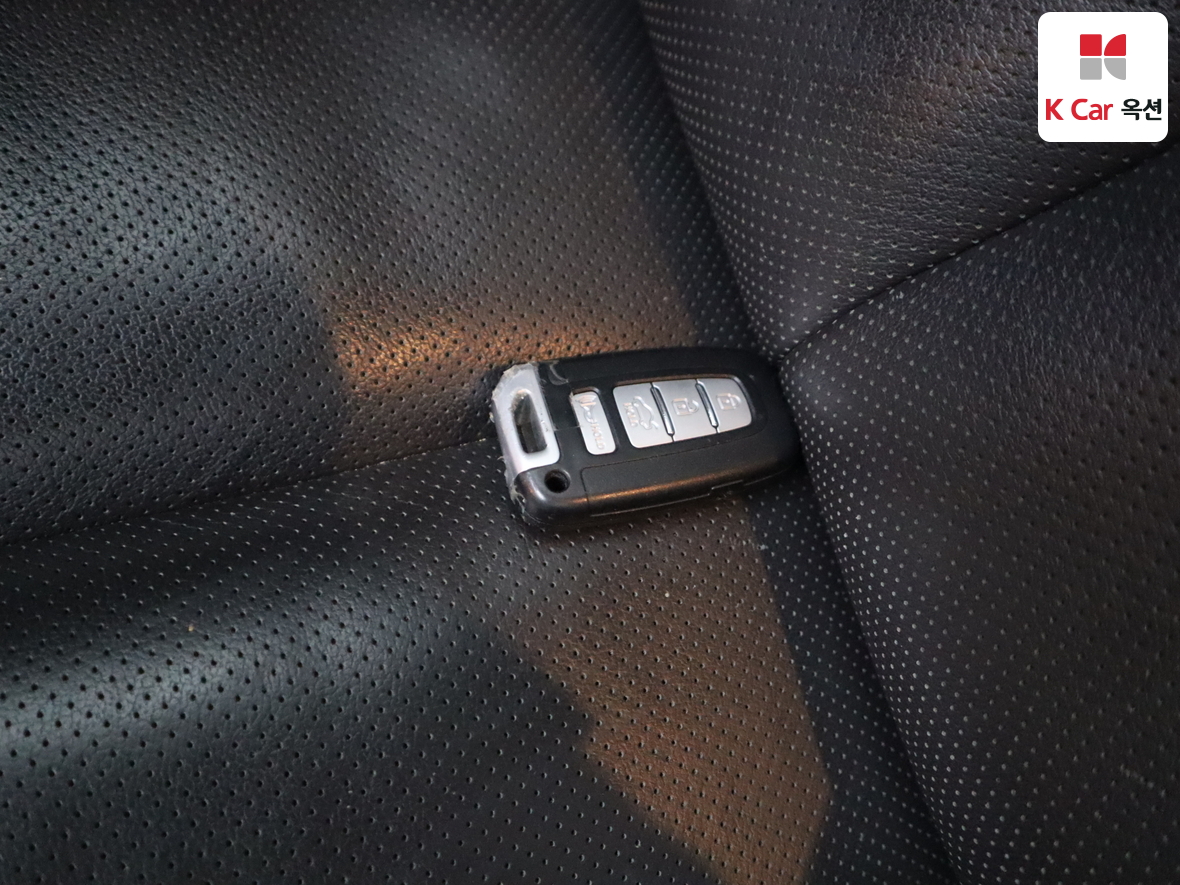 Hyundai Sonata 2009 - Image 18