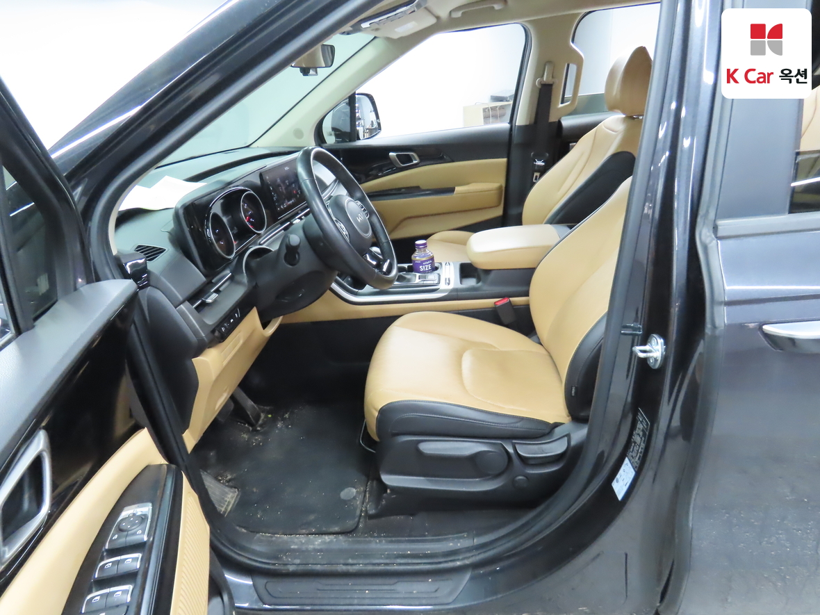 Kia Carnival 2023 - Image 18