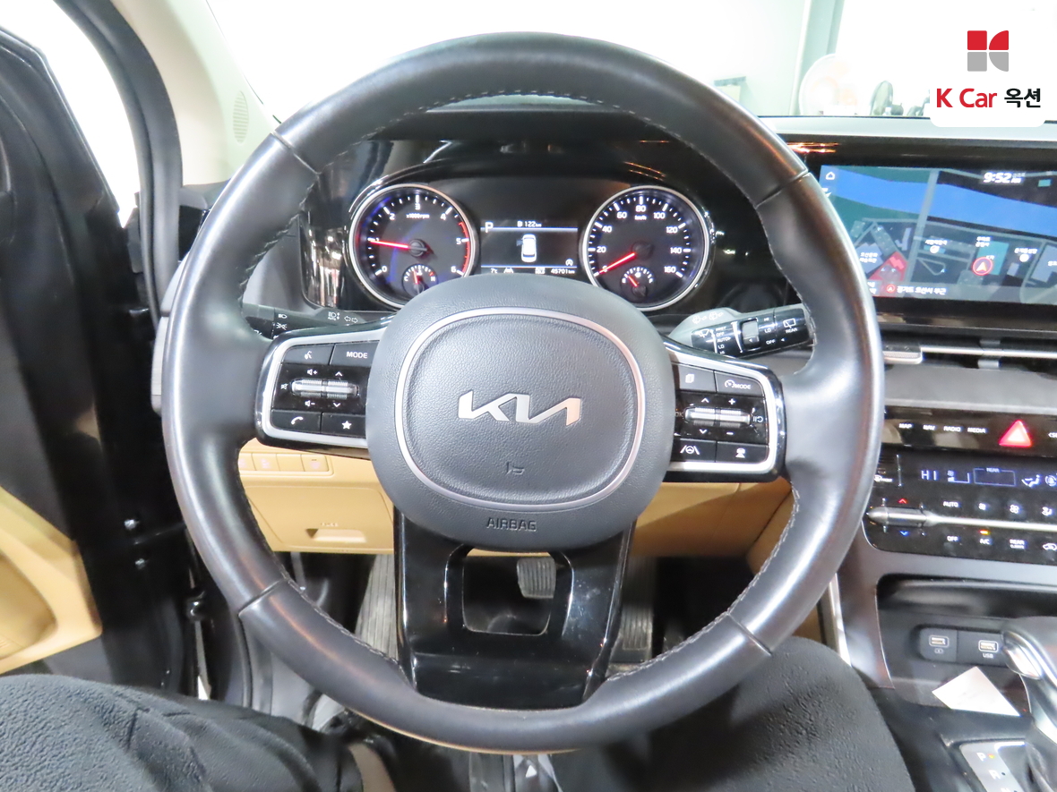 Kia Carnival 2023 - Image 10