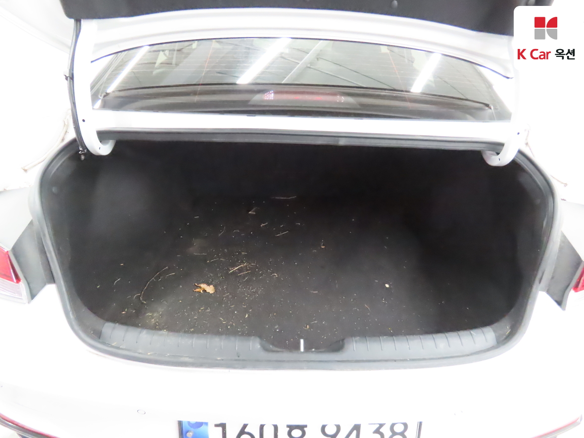 Hyundai Elantra 2021 - Image 25