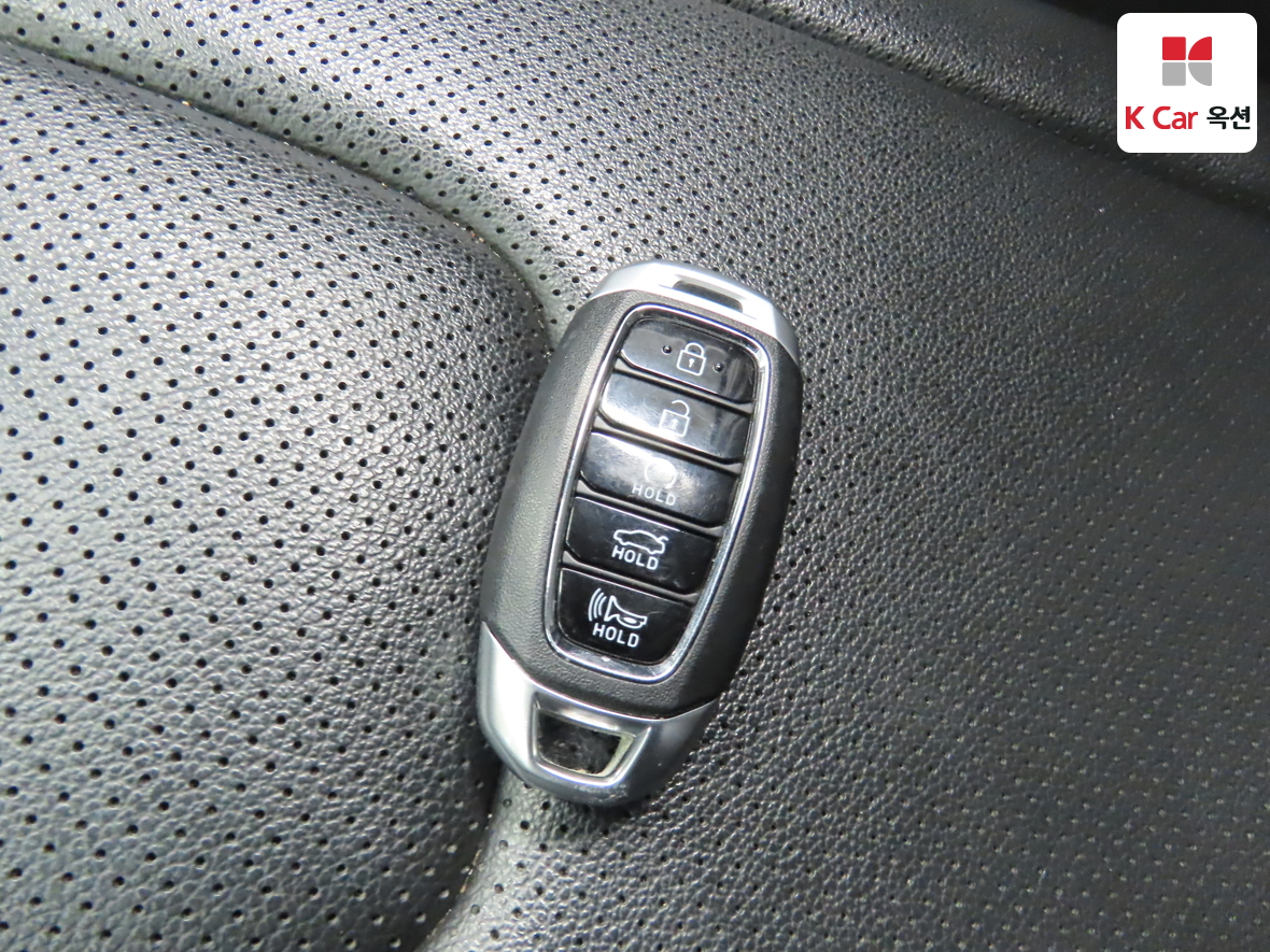 Hyundai Elantra 2021 - Image 17