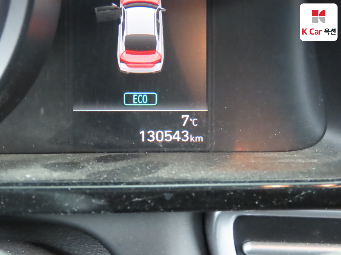 Hyundai Elantra 2021 - Image 4