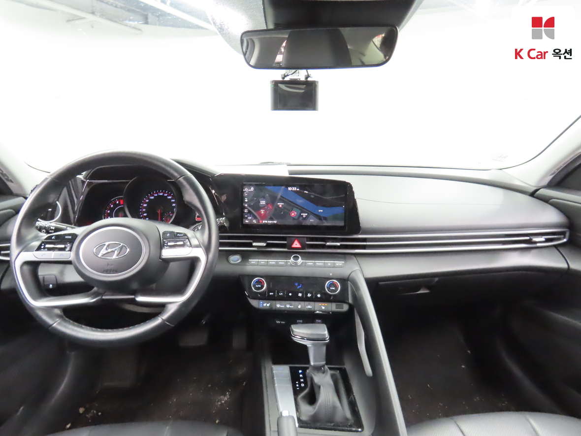 Hyundai Elantra 2021 - Image 3