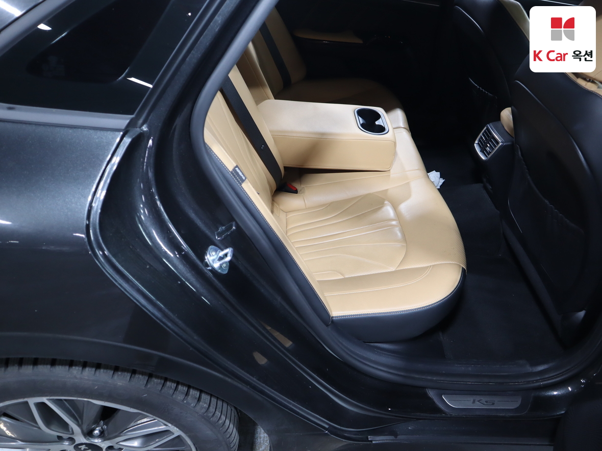 Kia K5 2021 - Image 26