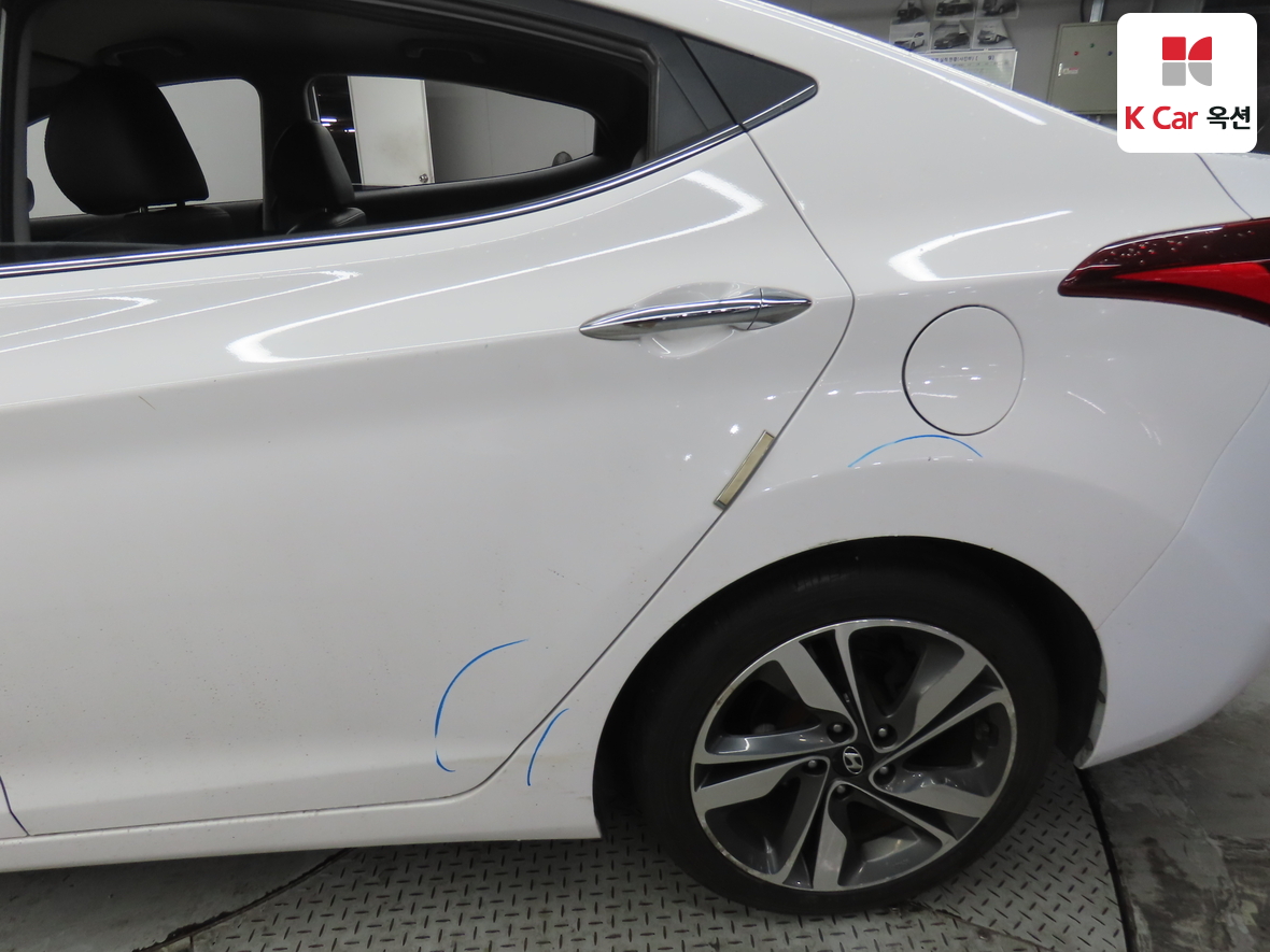 هيونداي إلانترا 2014 - صورة 35