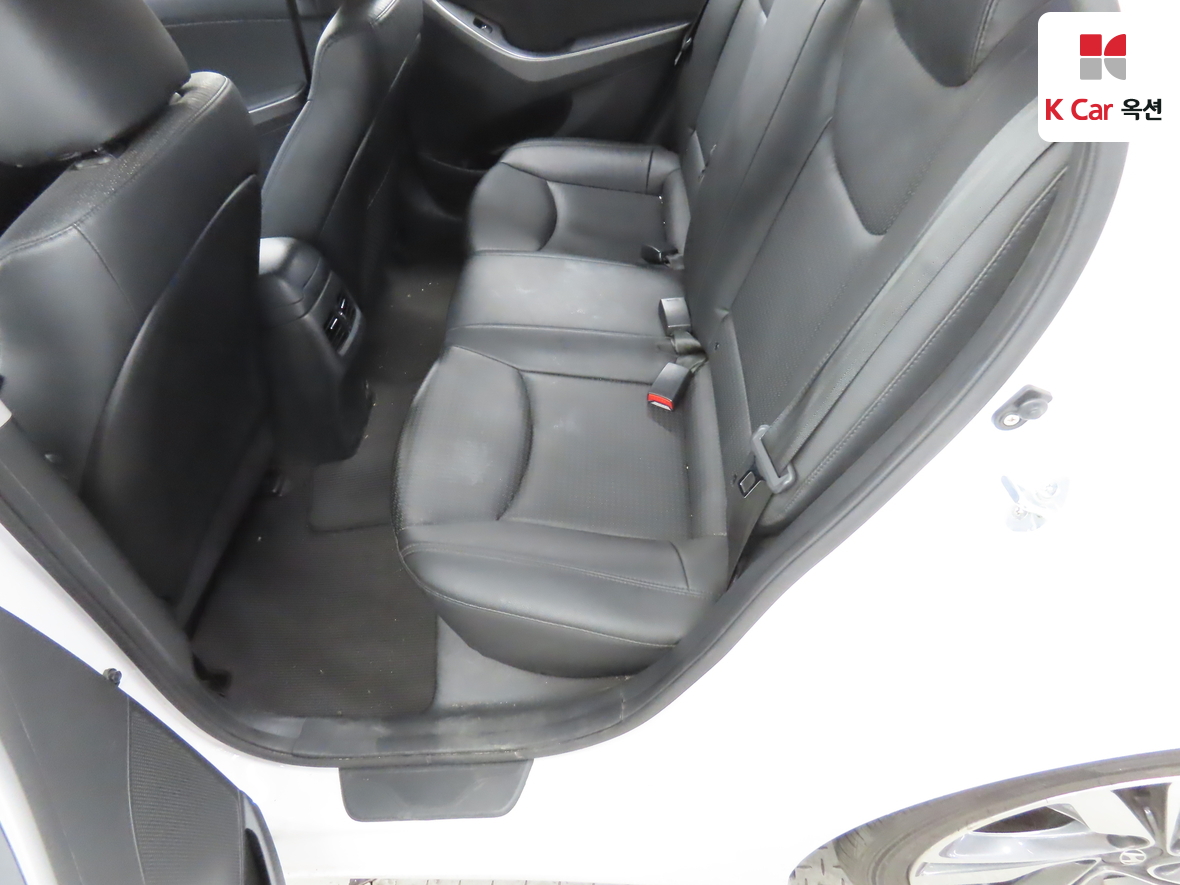 هيونداي إلانترا 2014 - صورة 22