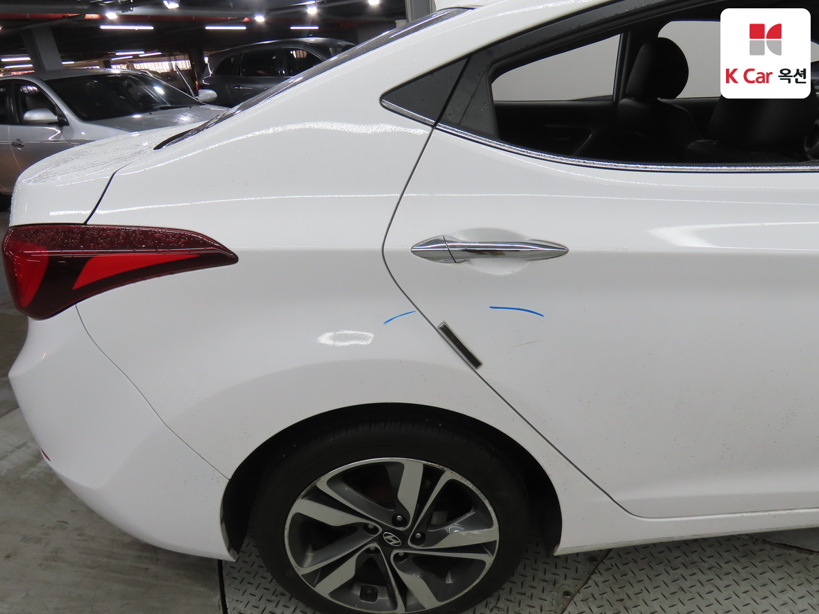 هيونداي إلانترا 2014 - صورة 36