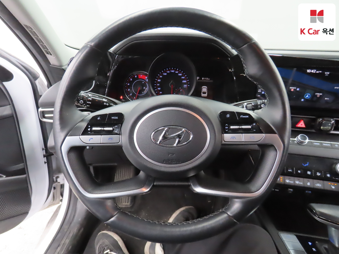 Hyundai Elantra 2021 - Image 10