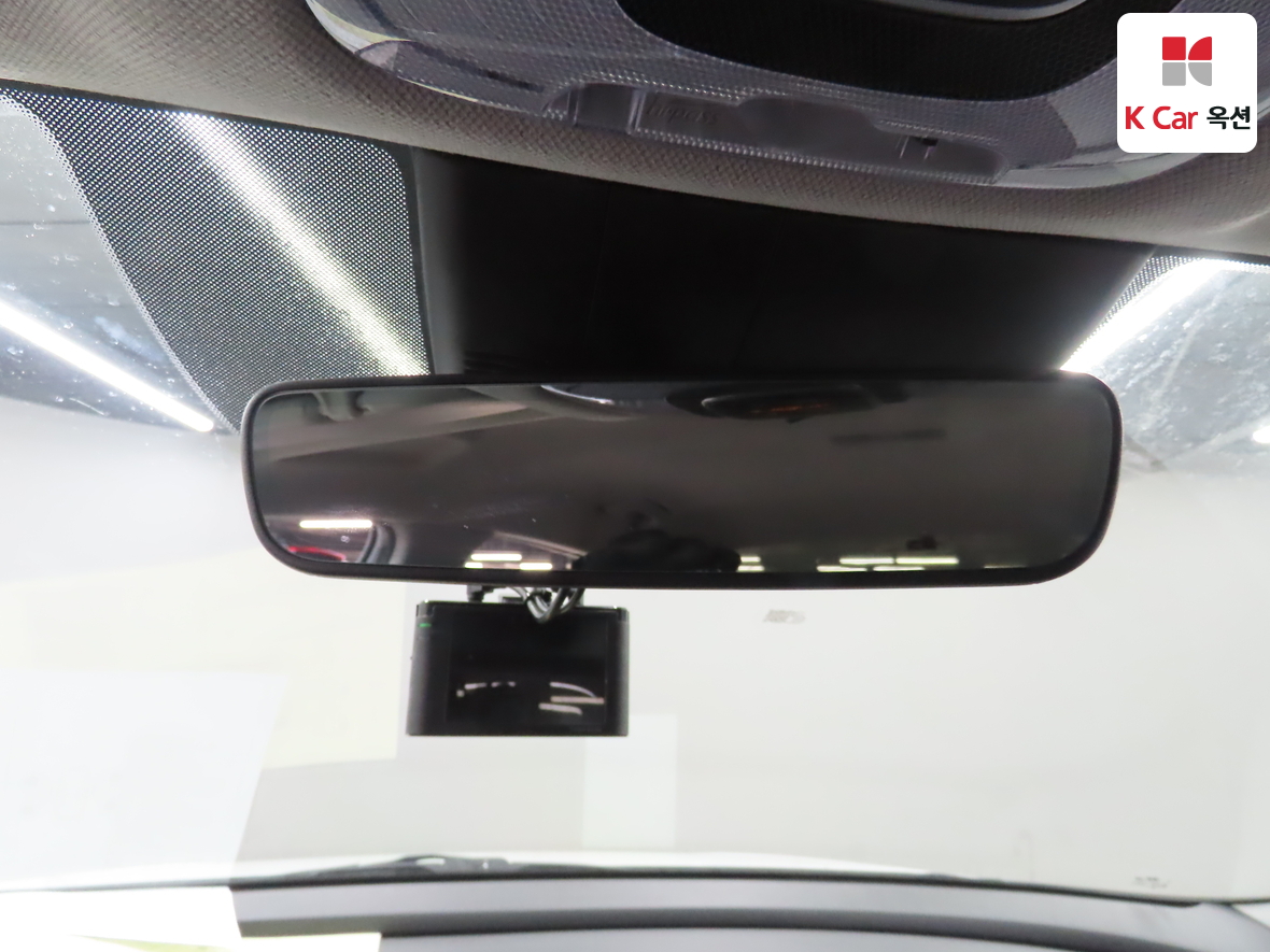 Hyundai Elantra 2021 - Image 13