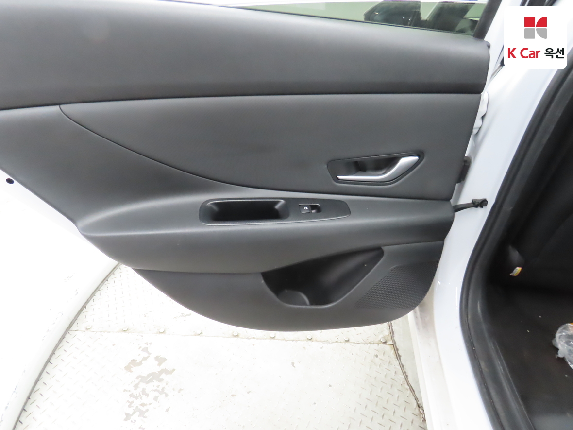 Hyundai Elantra 2021 - Image 22