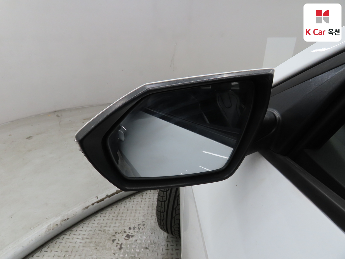 Hyundai Elantra 2021 - Image 21