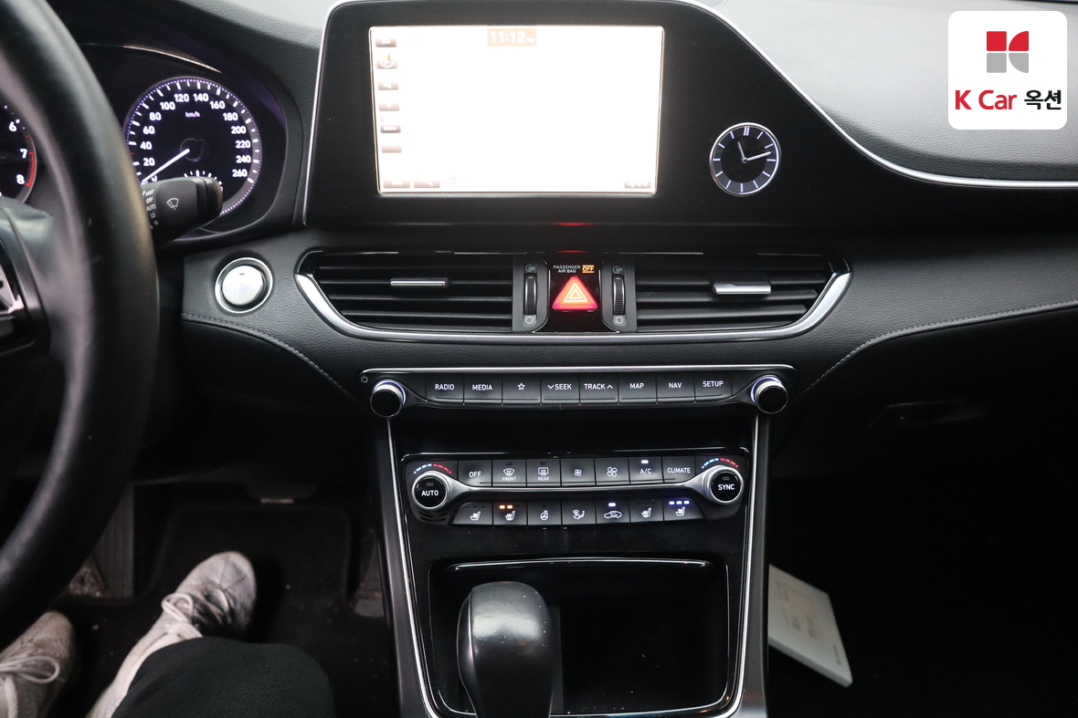 Hyundai AZERA 2017 - Image 6