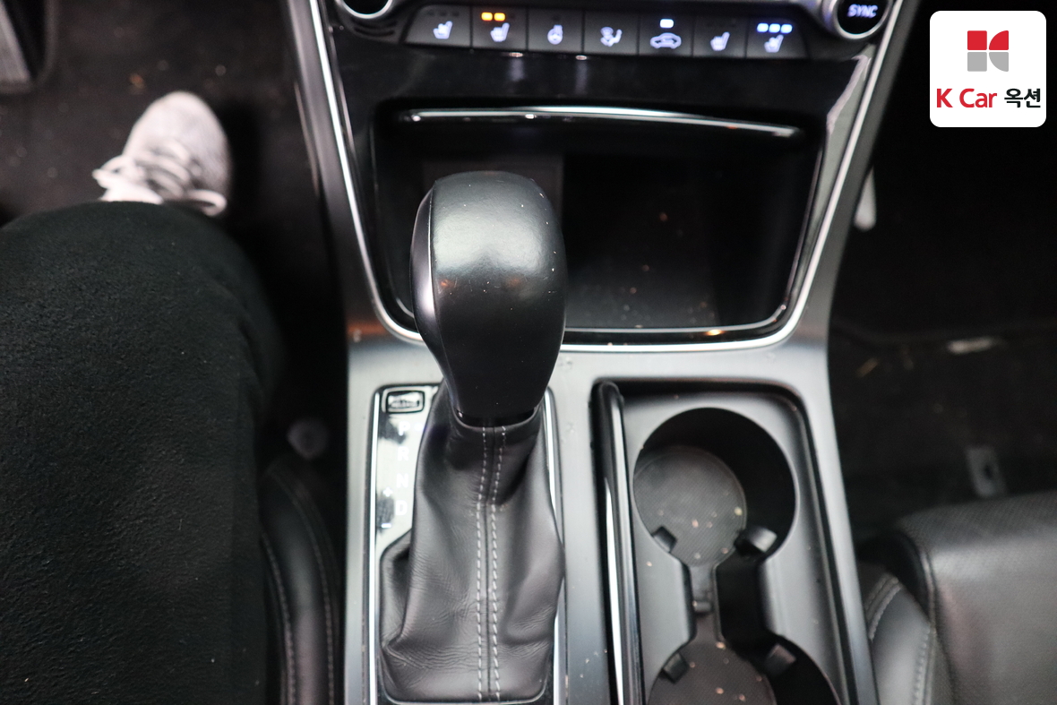 Hyundai AZERA 2017 - Image 16