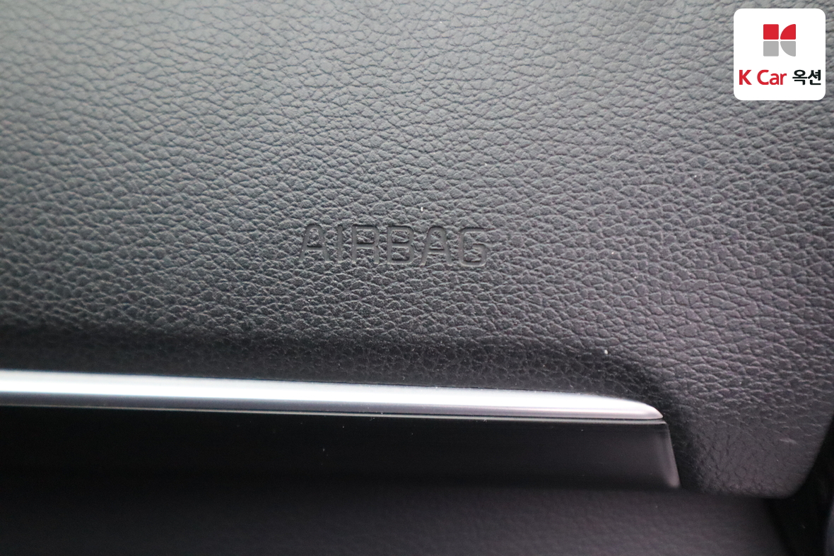 Hyundai AZERA 2017 - Image 29