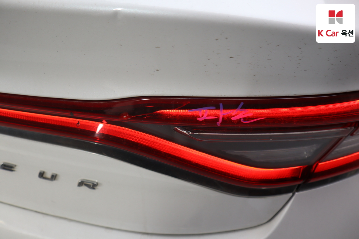 Hyundai AZERA 2017 - Image 38