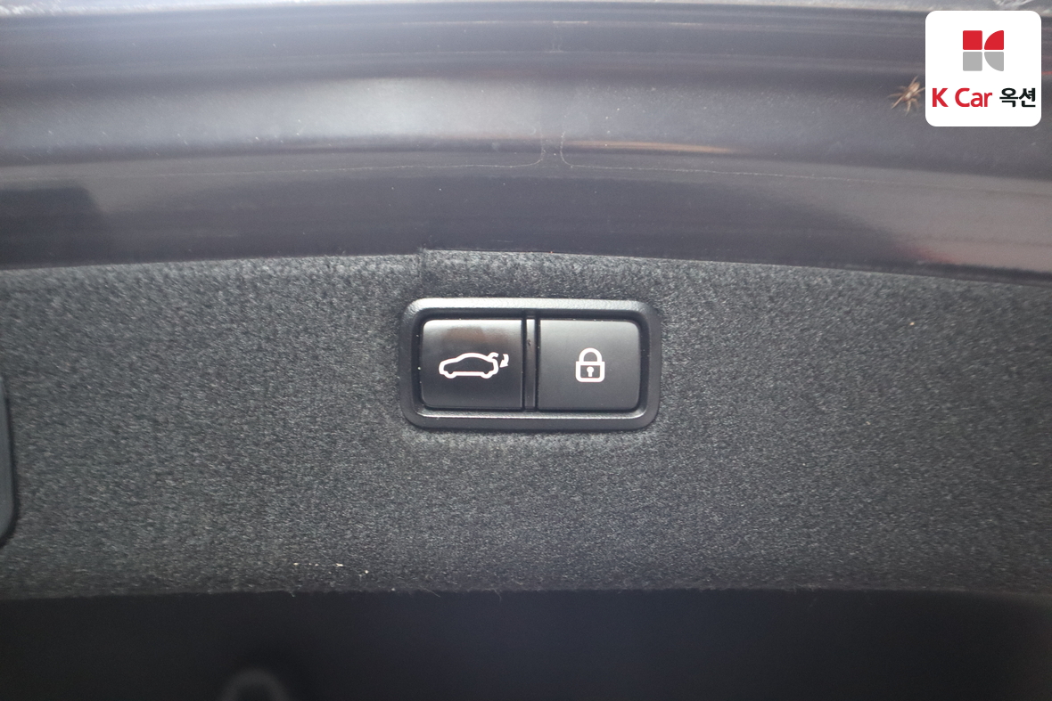 Hyundai Genesis 2016 - Image 31