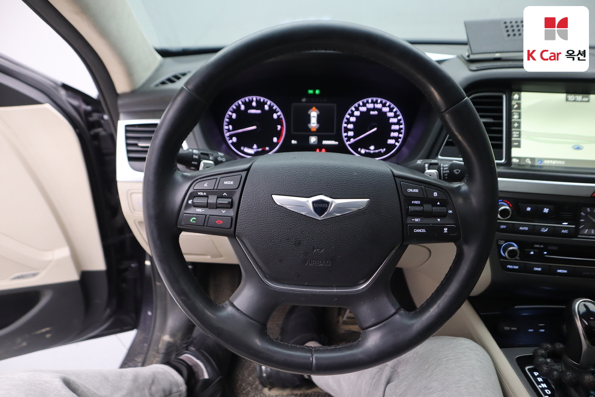 Hyundai Genesis 2016 - Image 10