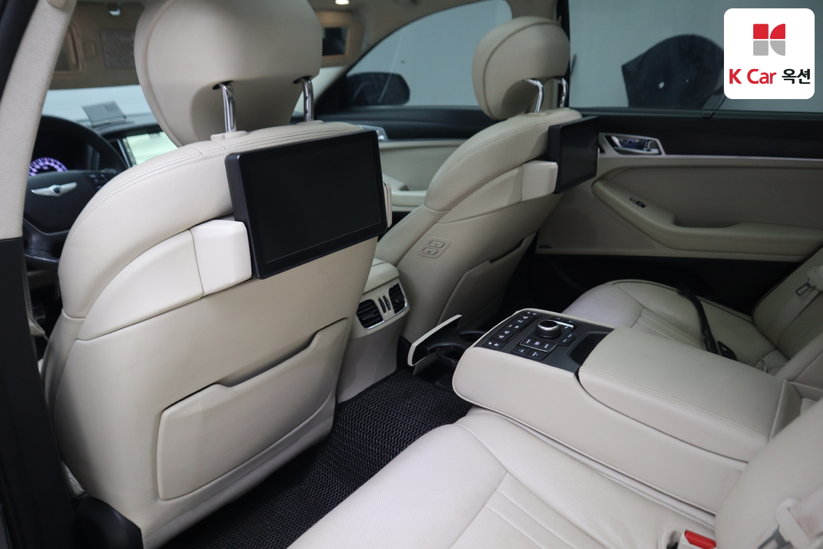 Hyundai Genesis 2016 - Image 27