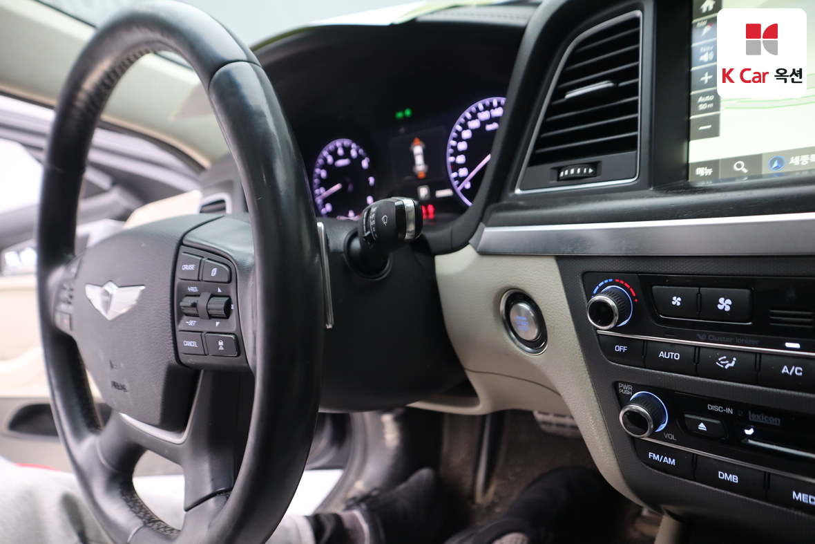 Hyundai Genesis 2016 - Image 11