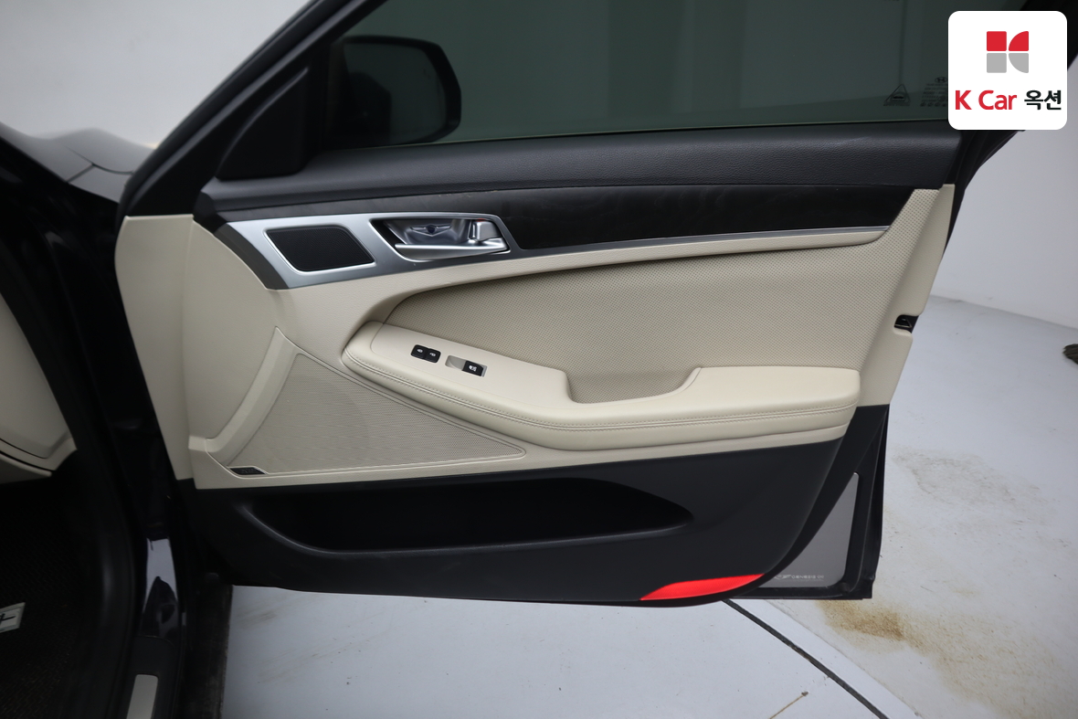 Hyundai Genesis 2016 - Image 34
