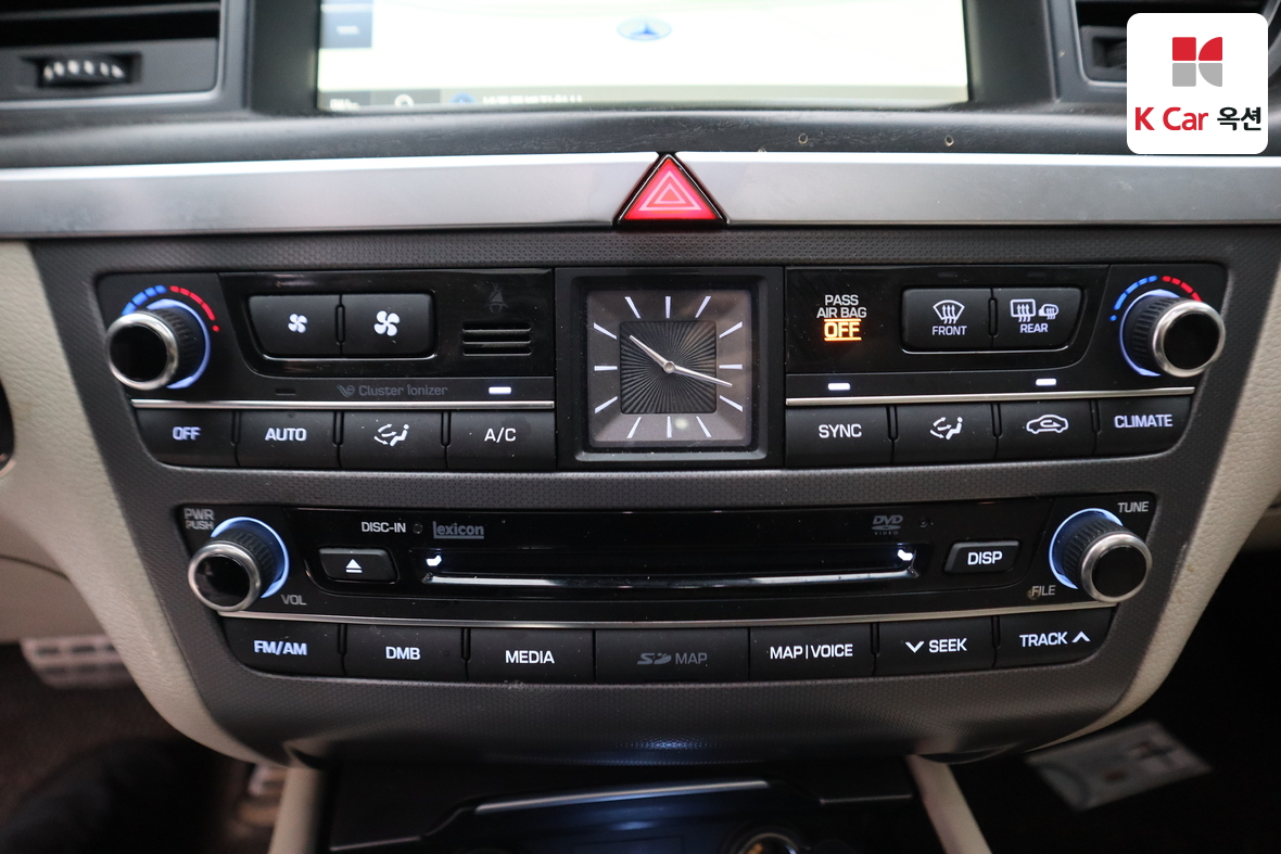 Hyundai Genesis 2016 - Image 15