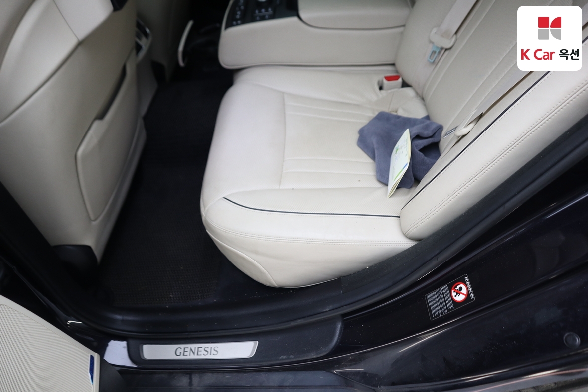 Hyundai Genesis 2016 - Image 26