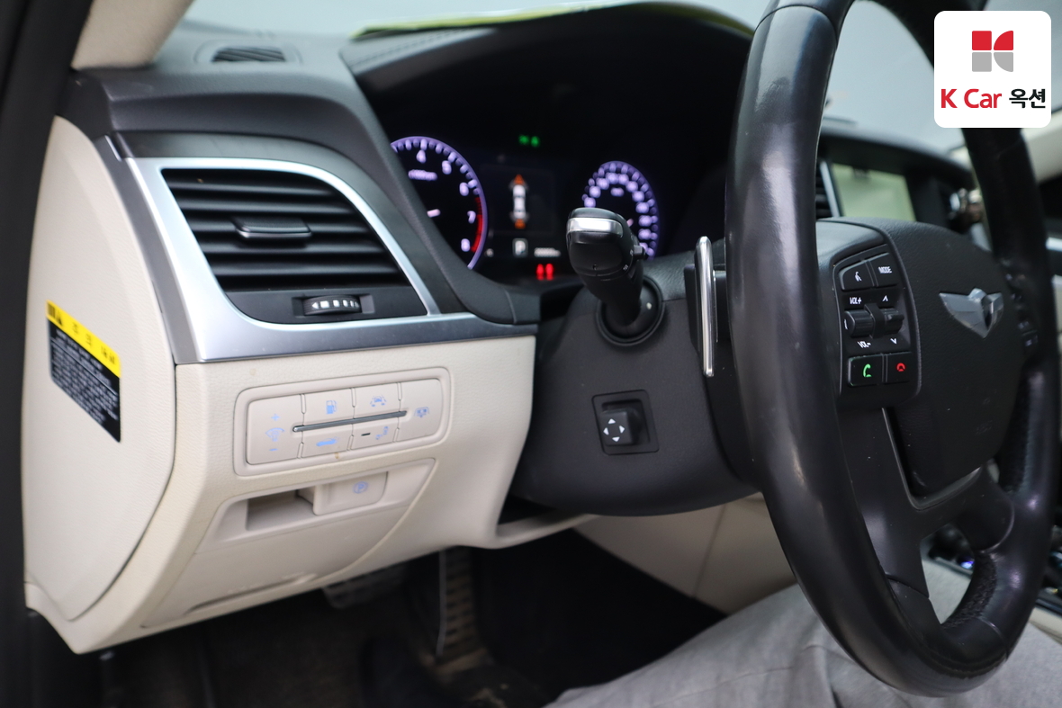 Hyundai Genesis 2016 - Image 9