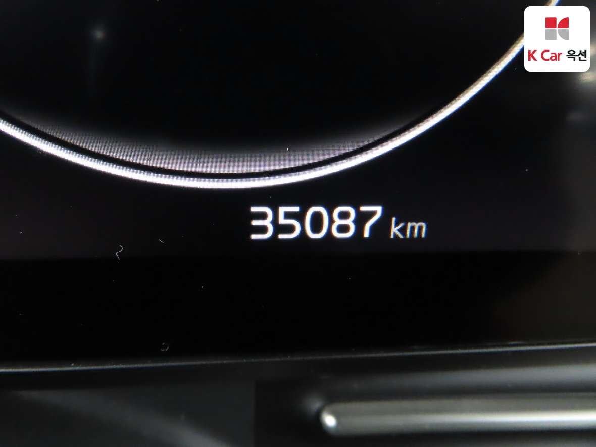 Kia Carnival 2021 - Image 4