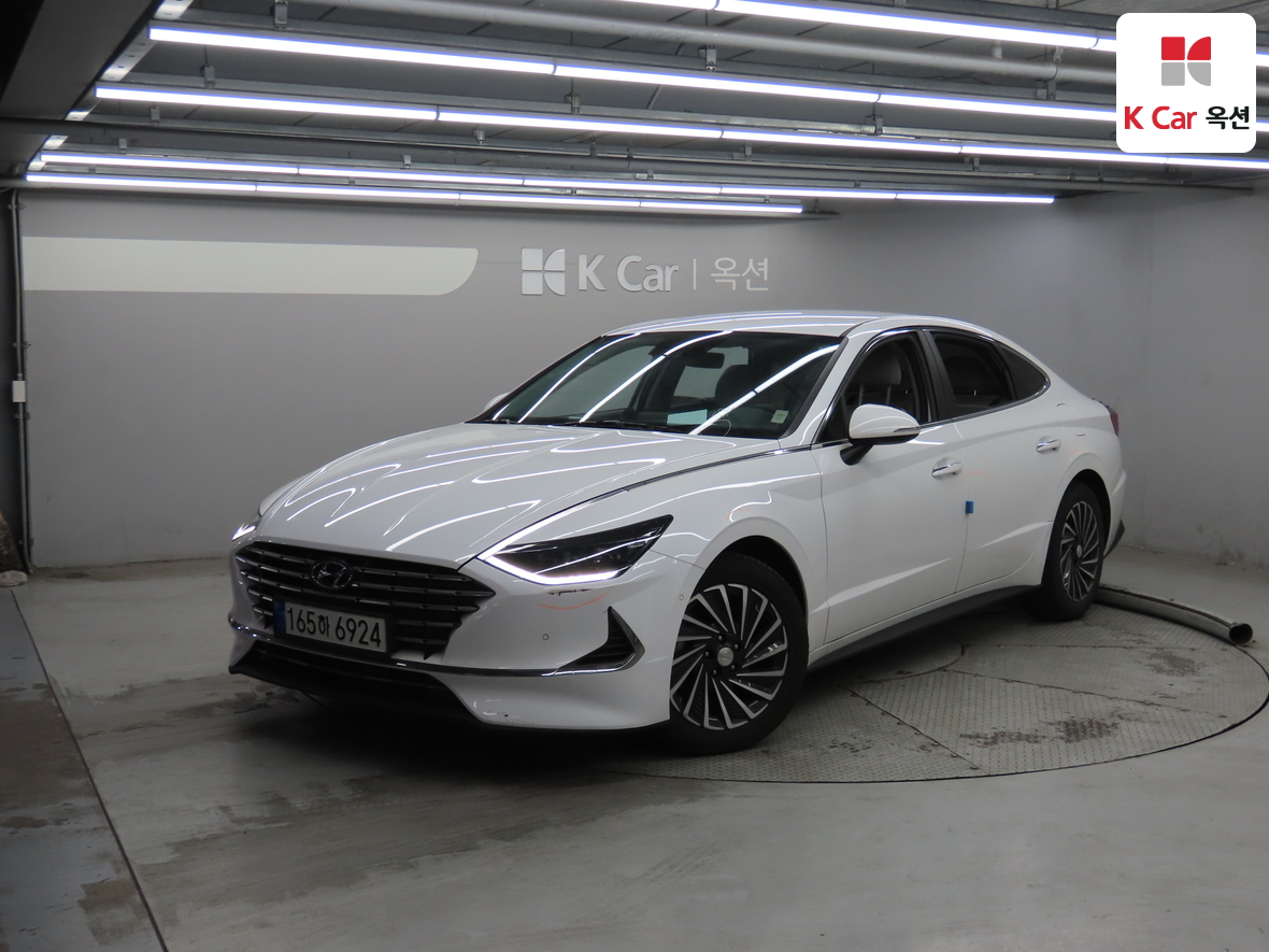Hyundai Sonata 2022 - Image 1