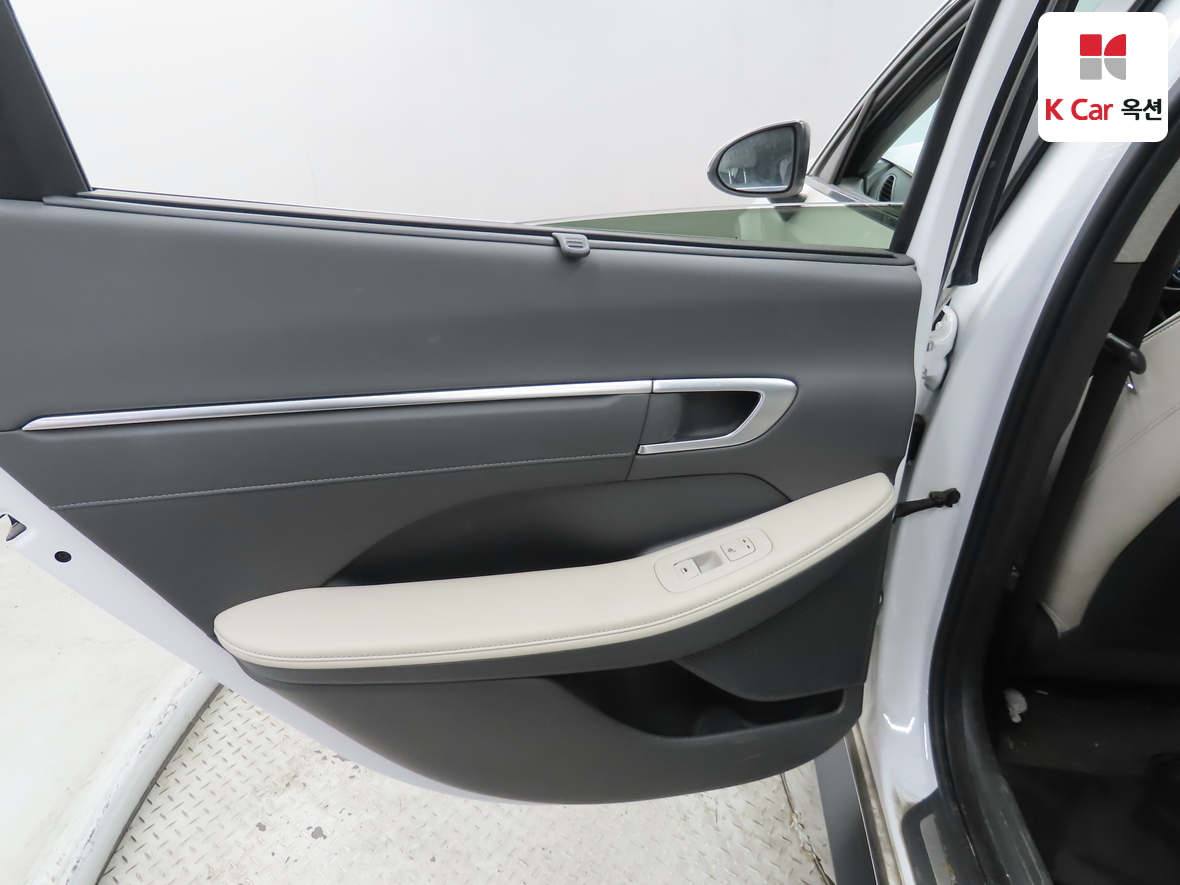 Hyundai Sonata 2022 - Image 22