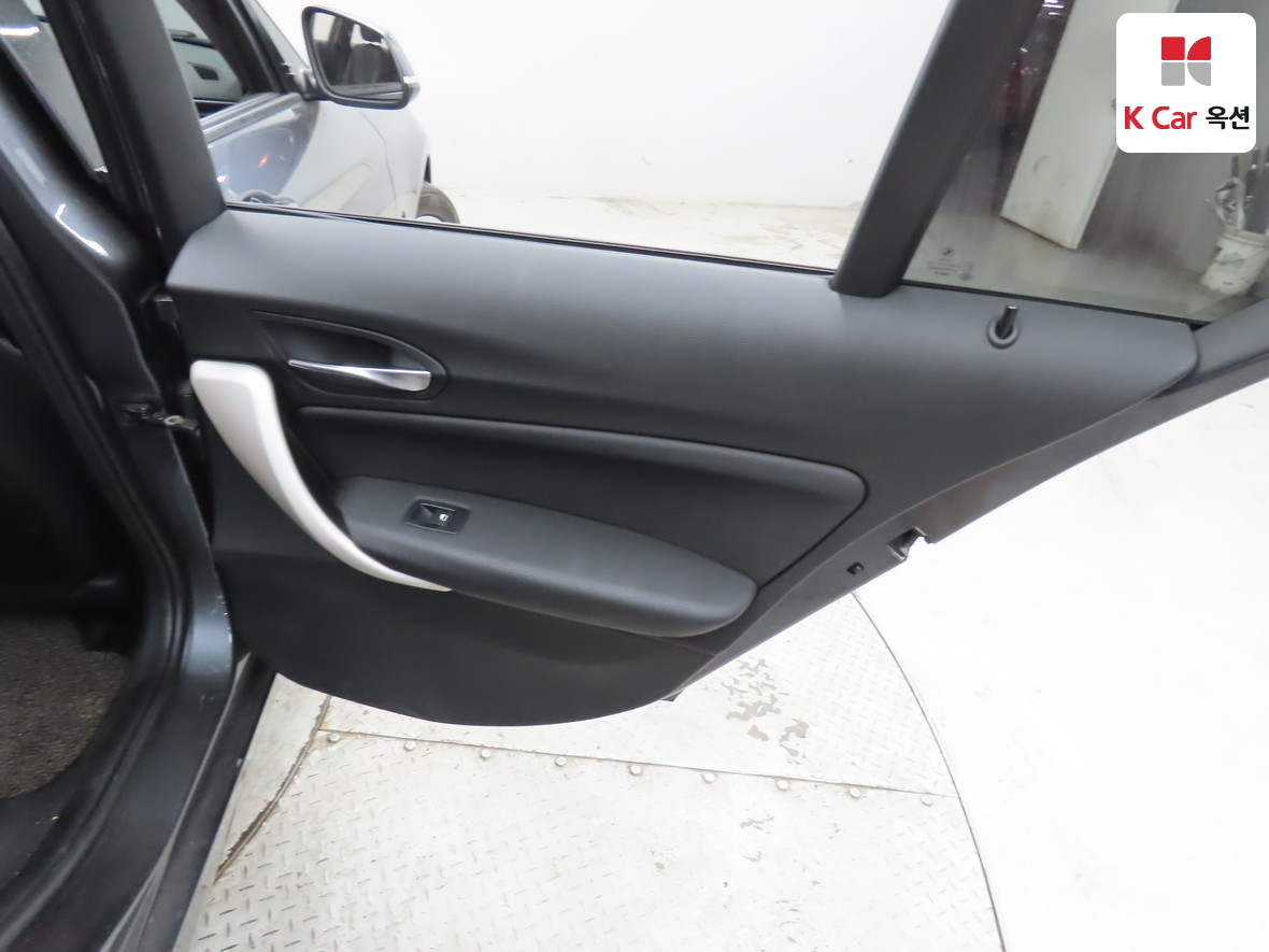 BMW 1 Series 2018 - Image 26