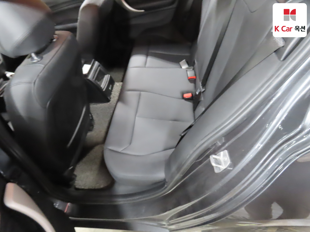 BMW 1 Series 2018 - Image 22