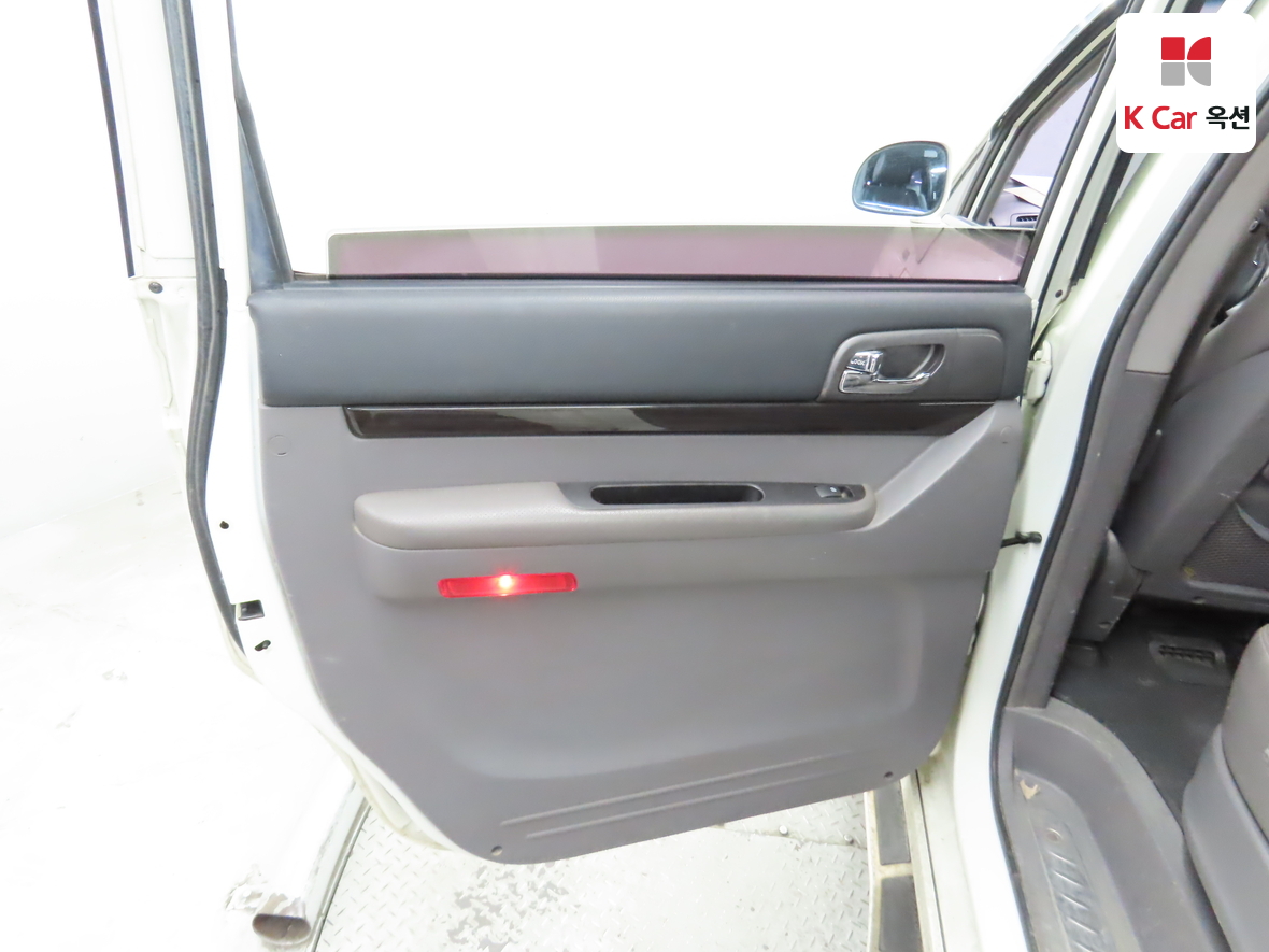 سانج يونج كوراندو توريزمو 2016 - صورة 24