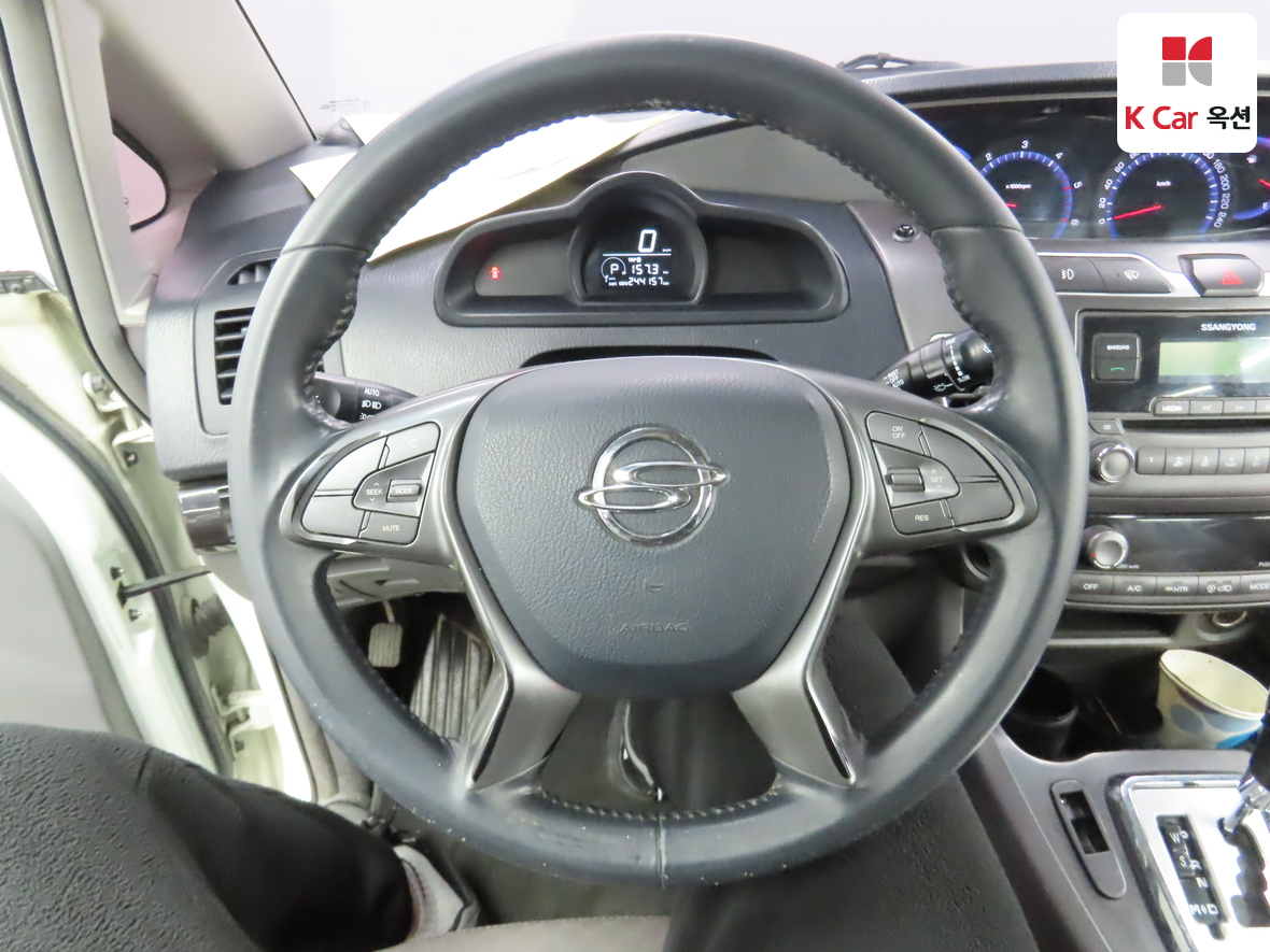 سانج يونج كوراندو توريزمو 2016 - صورة 10