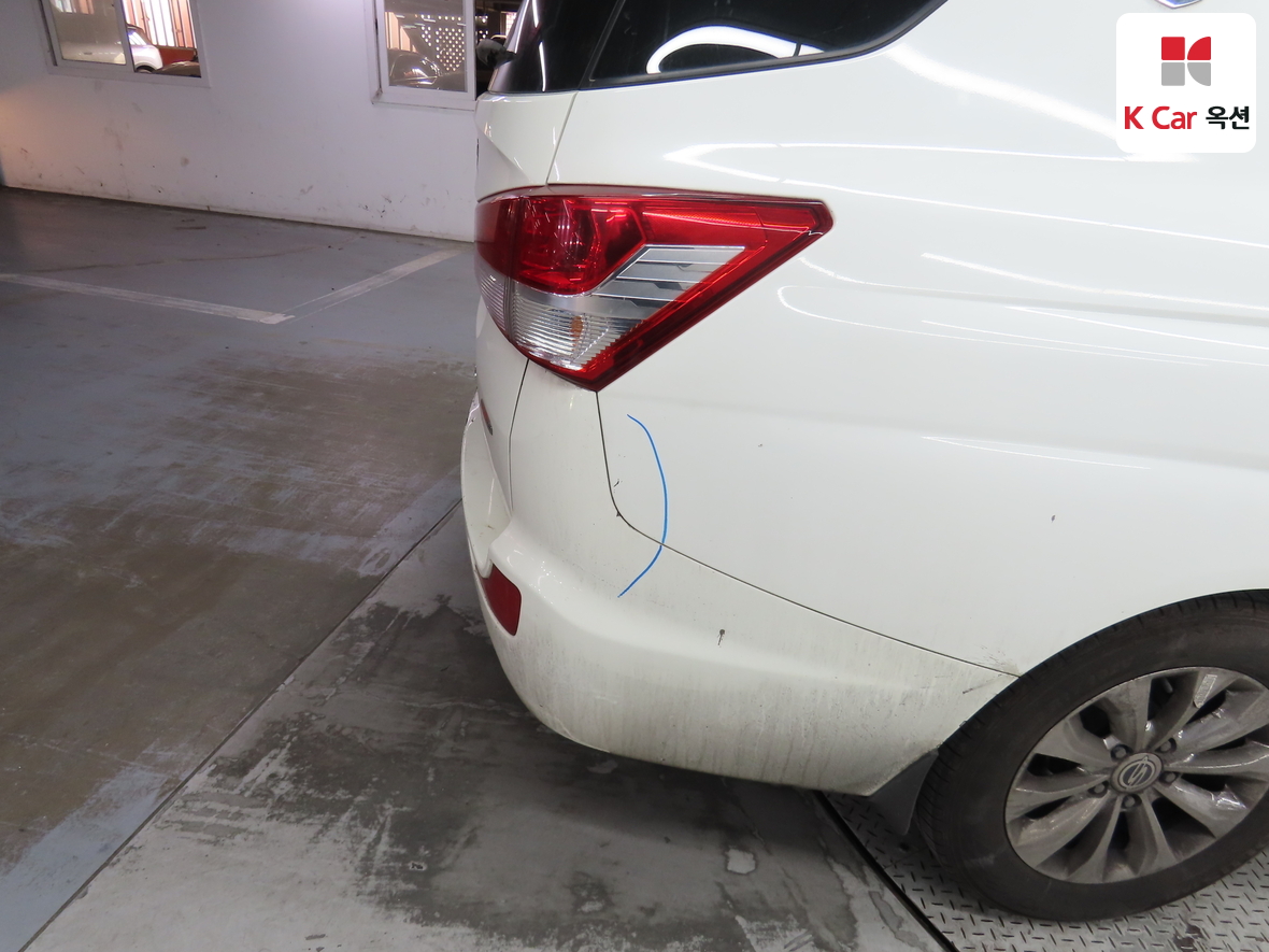 سانج يونج كوراندو توريزمو 2016 - صورة 45