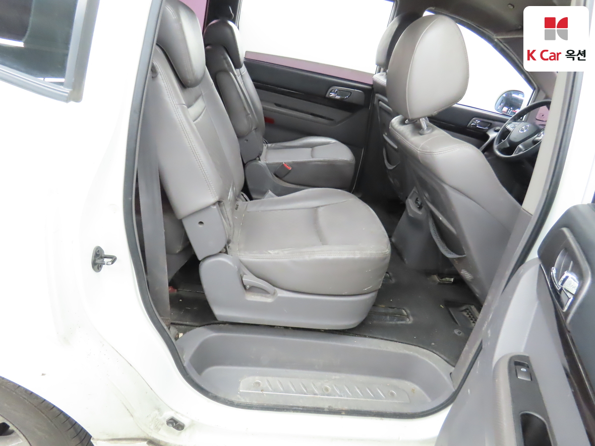 سانج يونج كوراندو توريزمو 2016 - صورة 30