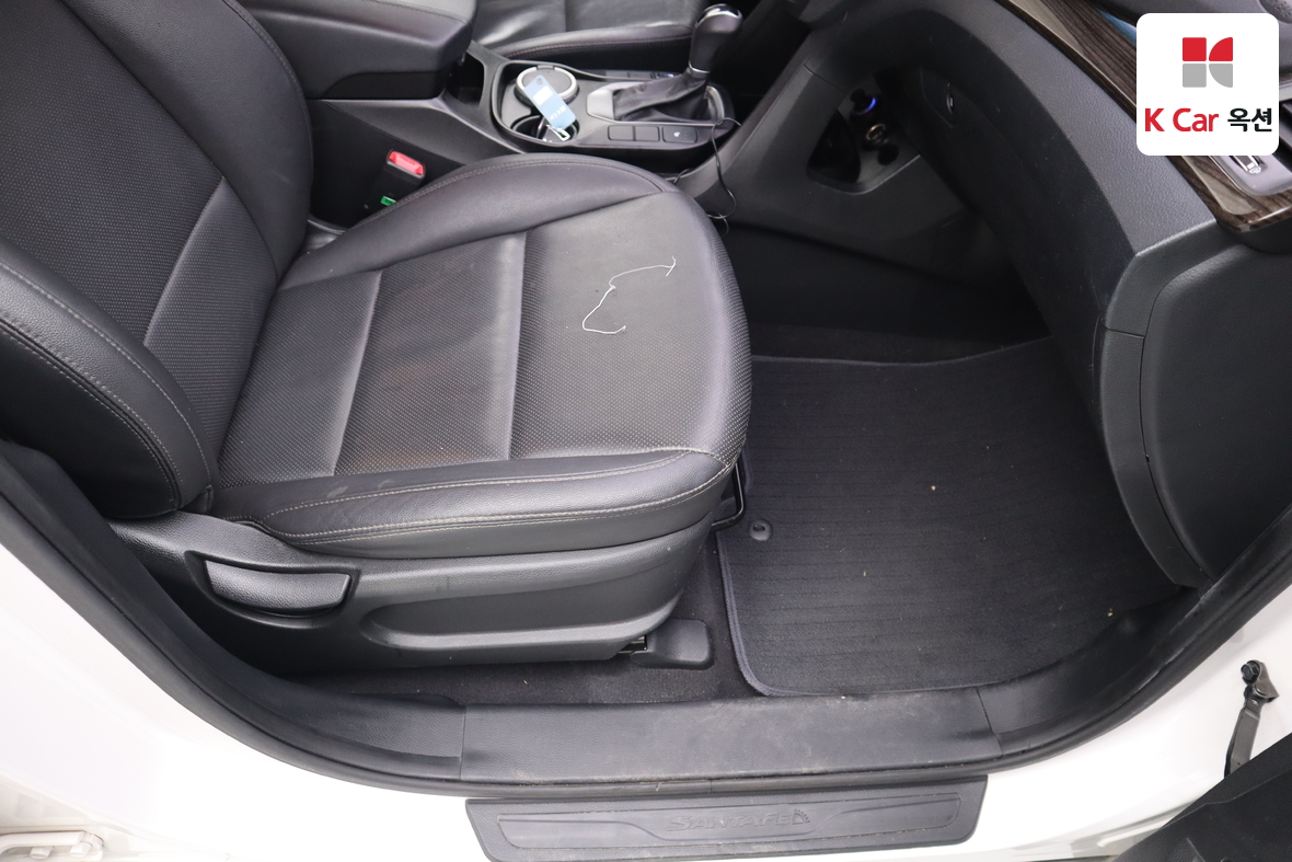 هيونداي سانتافي 2013 - صورة 28