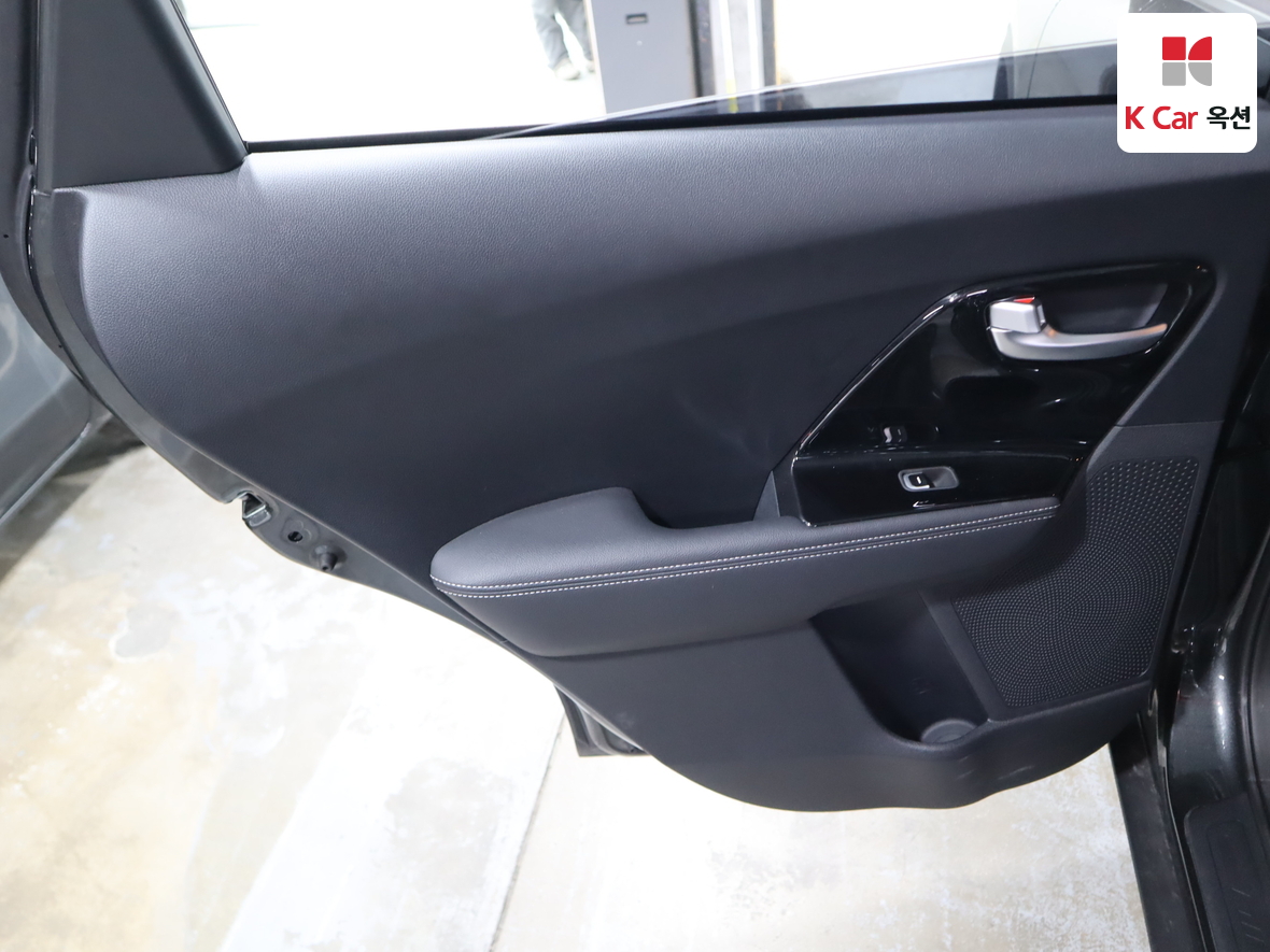 كيا نيرو 2022 - صورة 21