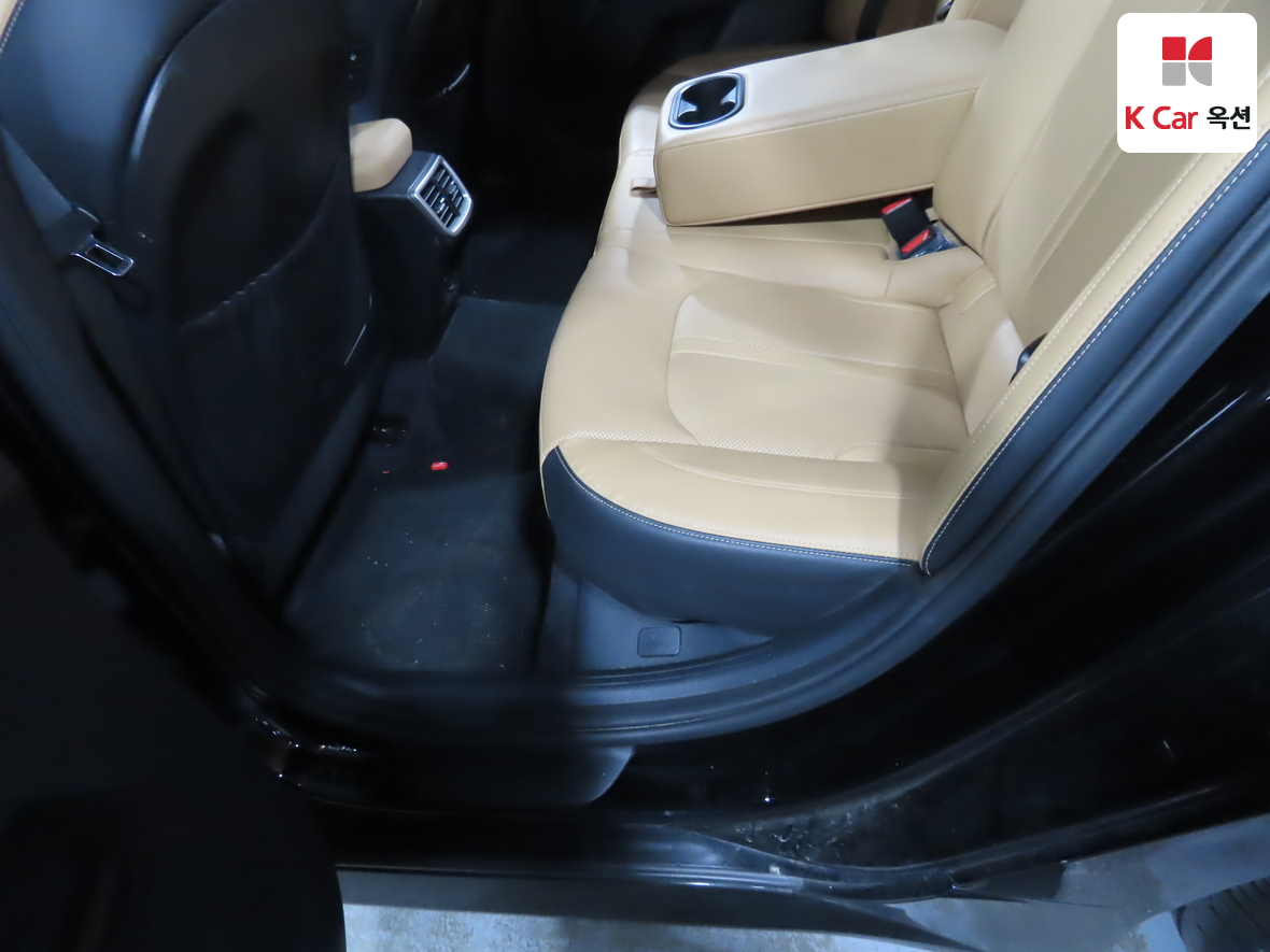 Kia K5 2022 - Image 23