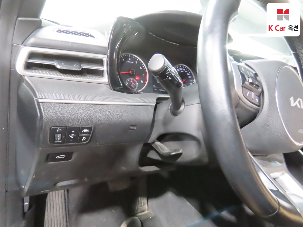 Kia K5 2022 - Image 9