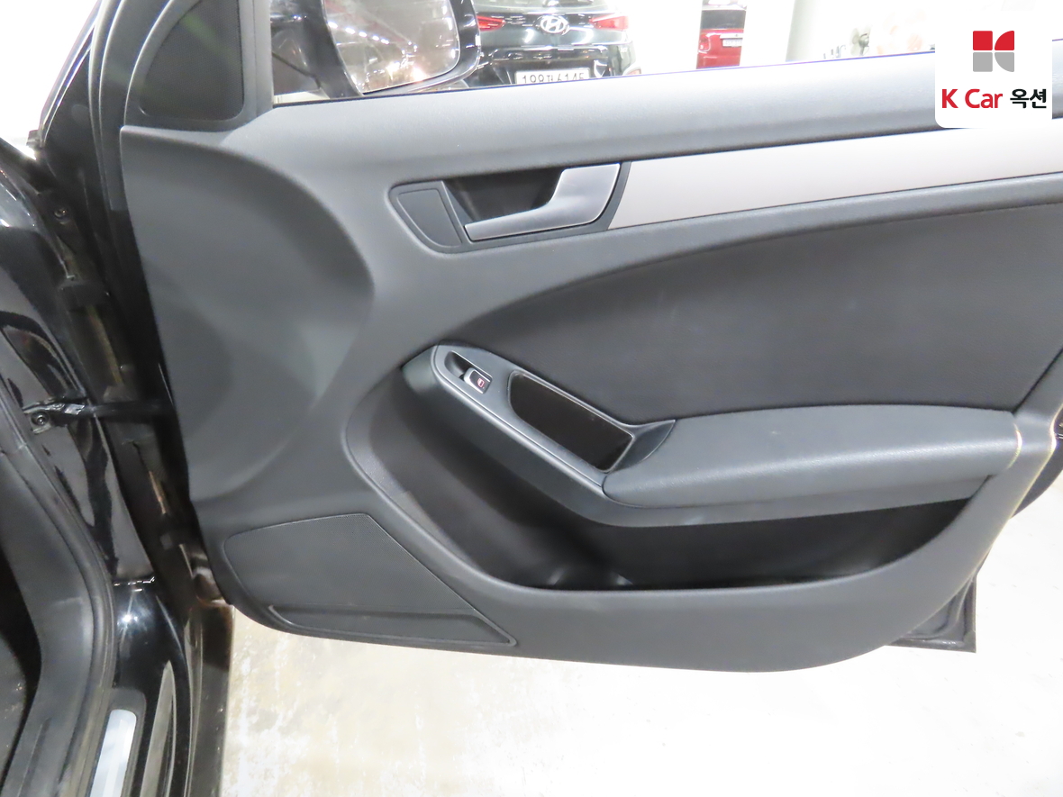 아우디 A4 2014 - 이미지 30