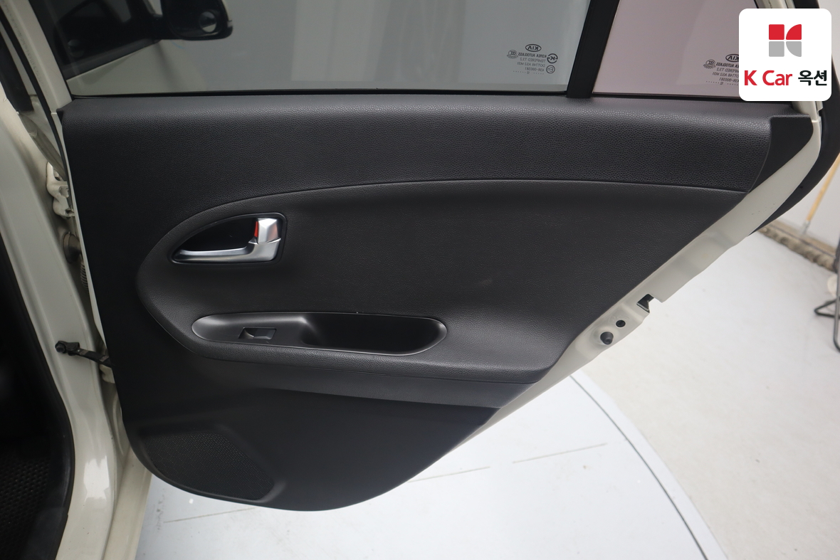 Kia Morning 2012 - Image 26