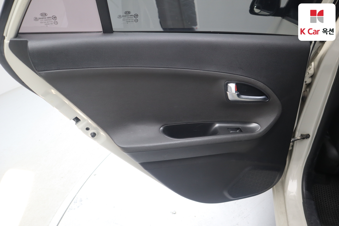 Kia Morning 2012 - Image 21