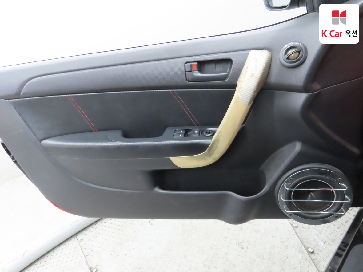 Kia Forte 2011 - Image 8