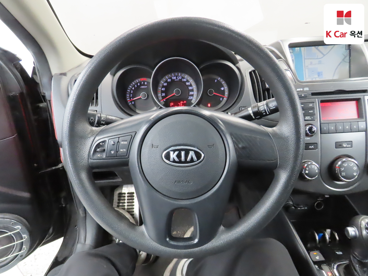 Kia Forte 2011 - Image 10