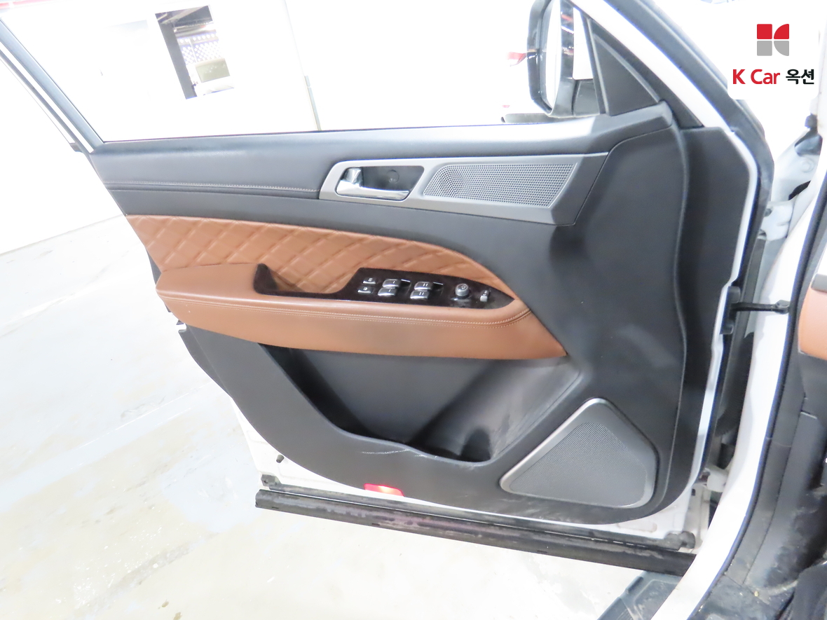 KG Mobility Rexton 2019 - Image 8