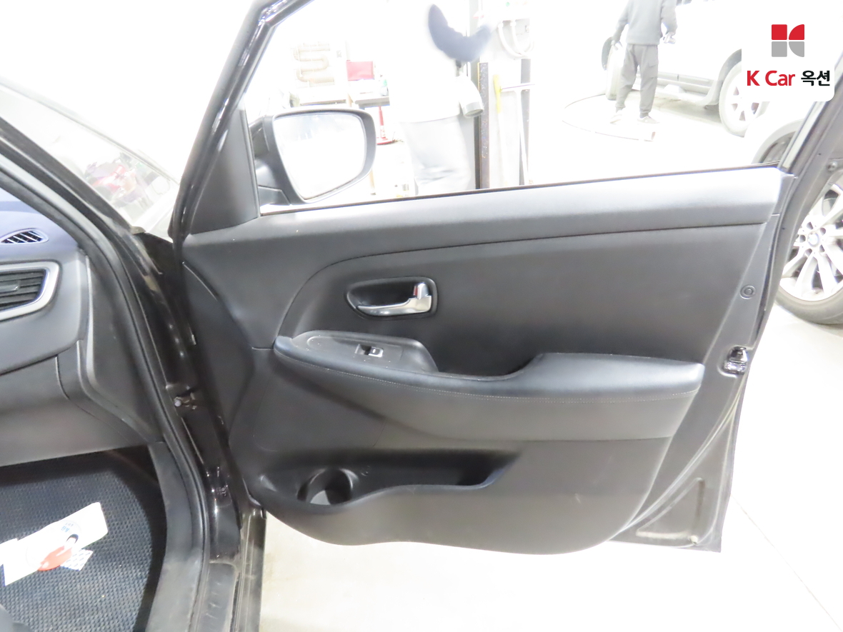 Kia Carens 2014 - Image 31