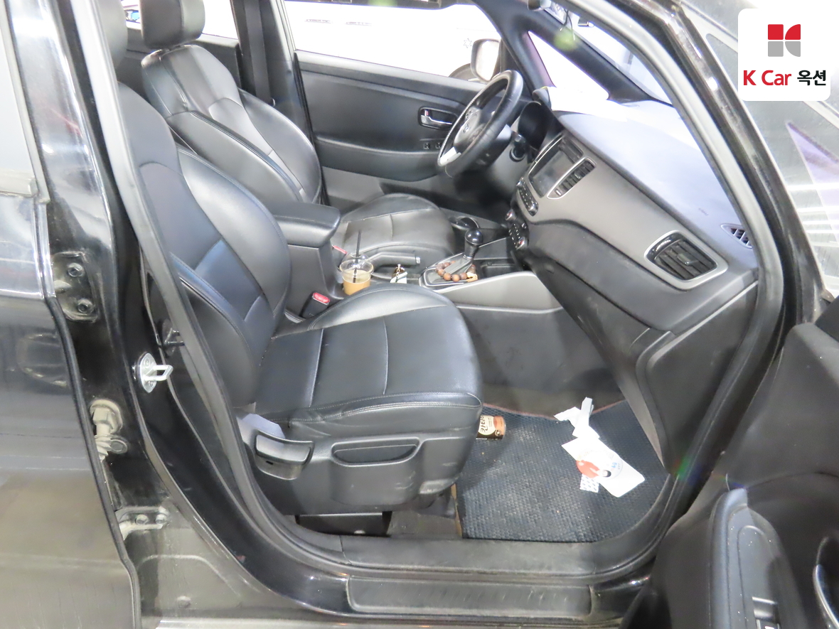 Kia Carens 2014 - Image 32
