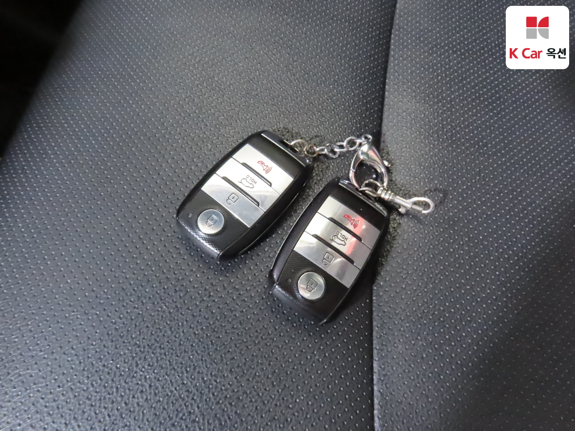 Kia Carens 2014 - Image 17