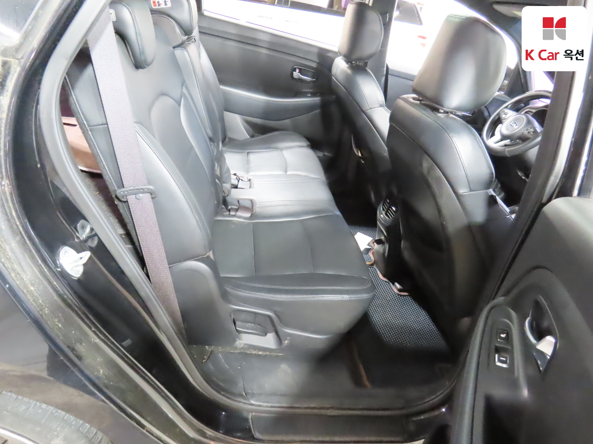 Kia Carens 2014 - Image 30